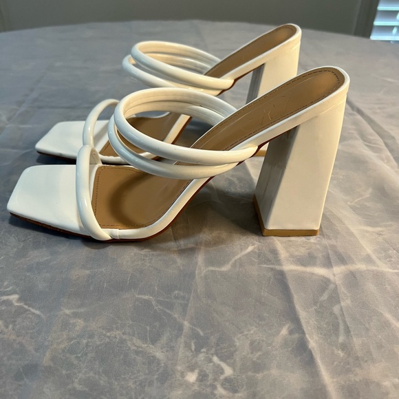 White Square Toe Strappy Heels | Minimalist Slide Sandals | Size 9 - Picture 2 of 5